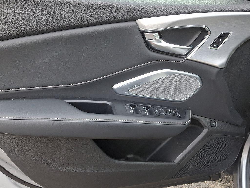 used 2023 Acura RDX car, priced at $39,500