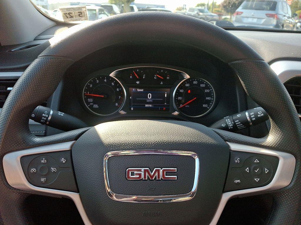 used 2022 GMC Acadia car, priced at $25,100