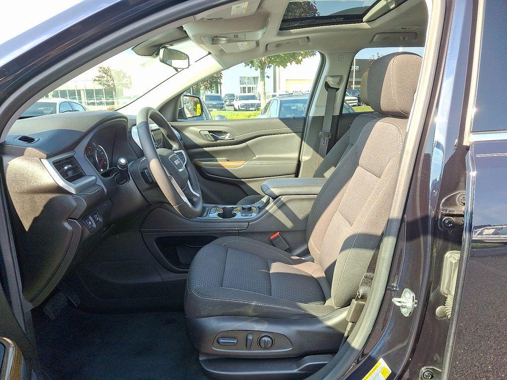used 2022 GMC Acadia car, priced at $25,100