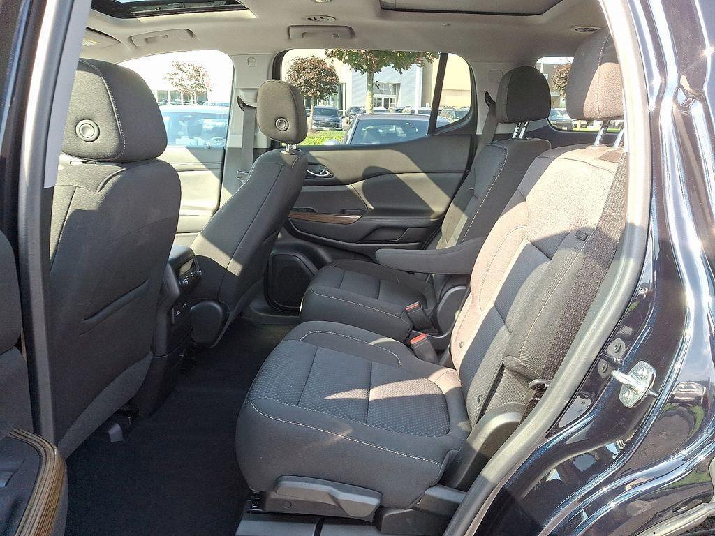 used 2022 GMC Acadia car, priced at $25,100
