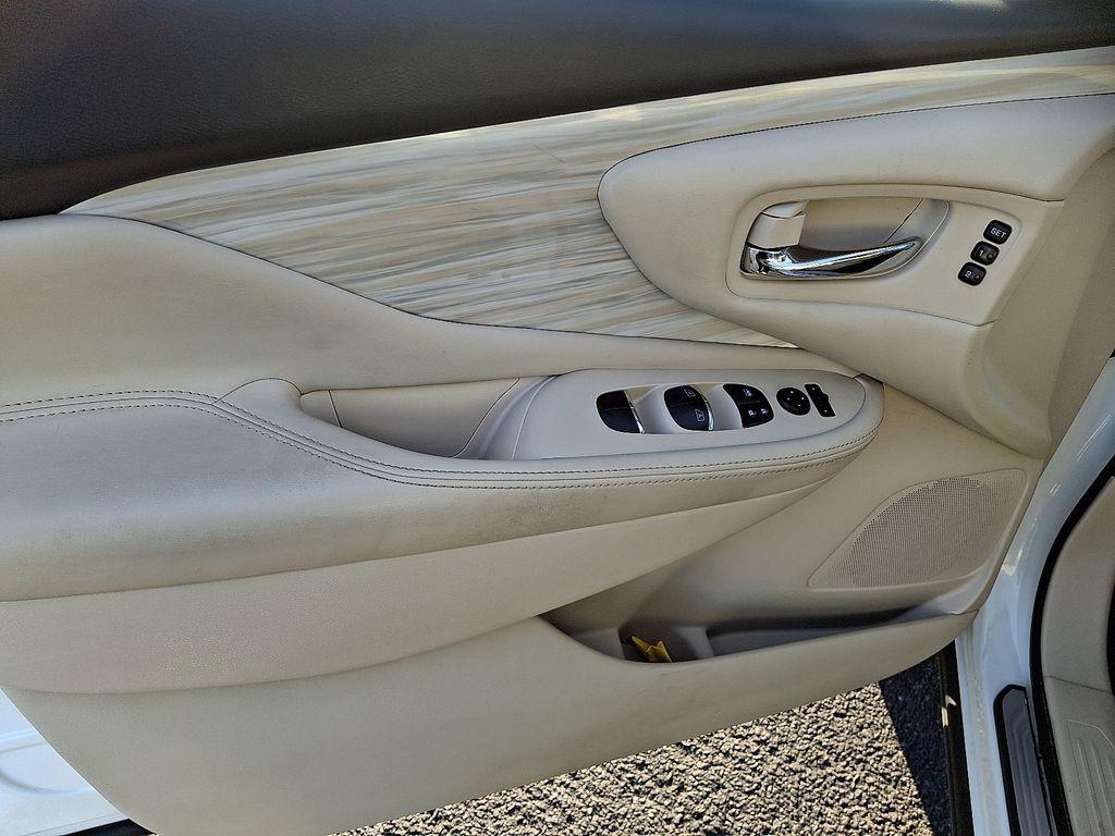 used 2018 Nissan Murano car, priced at $18,000