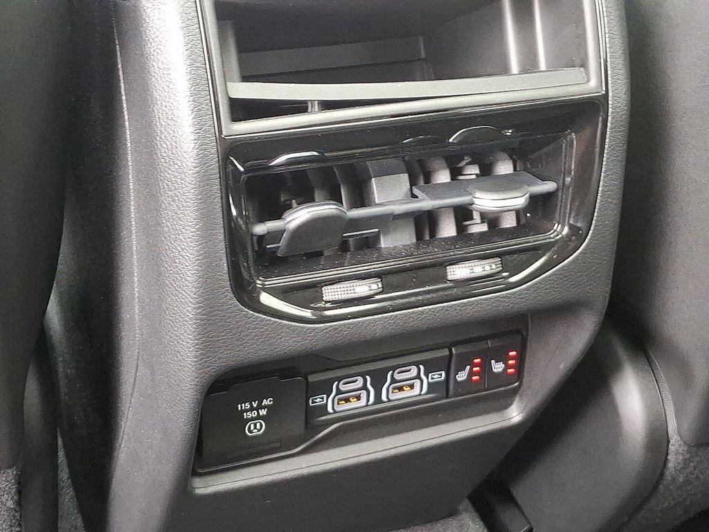 used 2022 Jeep Grand Cherokee car, priced at $29,950