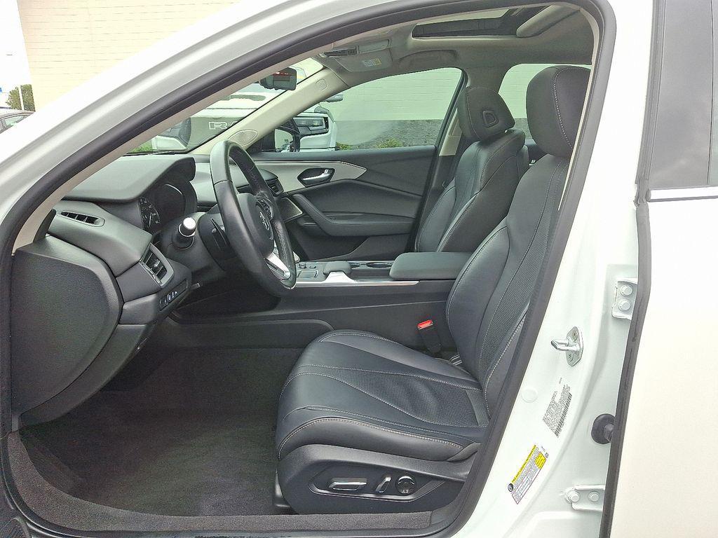 used 2023 Acura TLX car, priced at $33,300