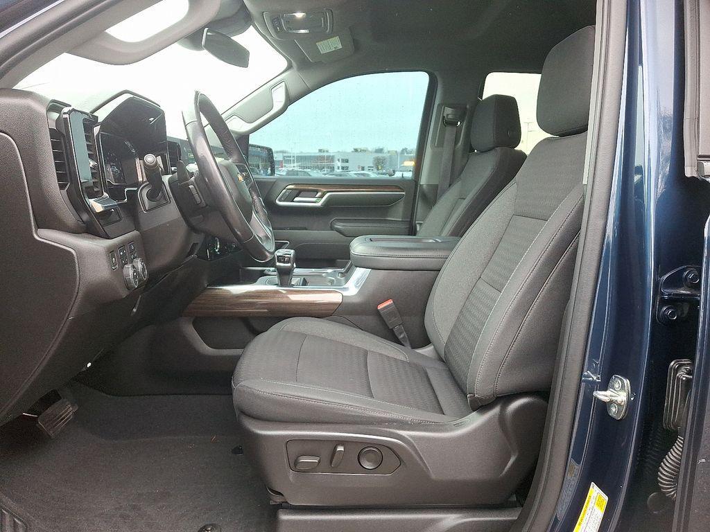 used 2022 Chevrolet Silverado 1500 car, priced at $31,500