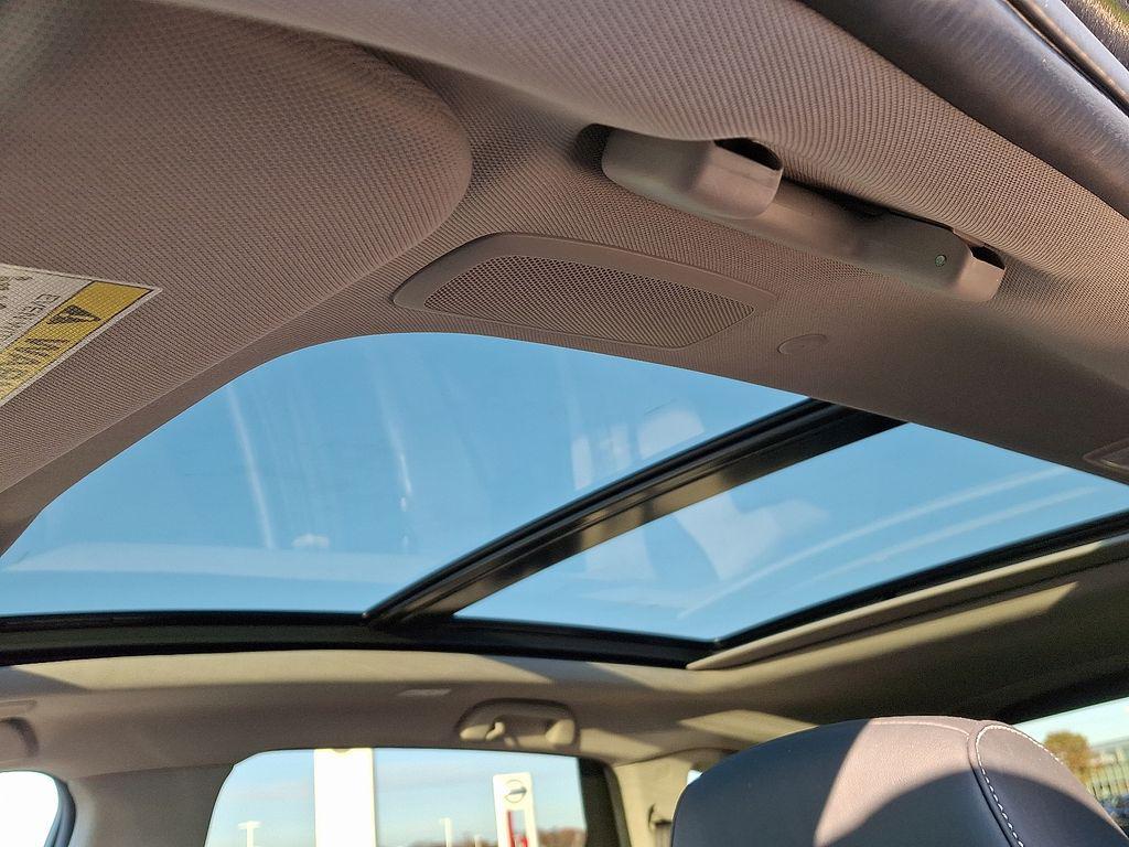 used 2025 Acura RDX car, priced at $43,000