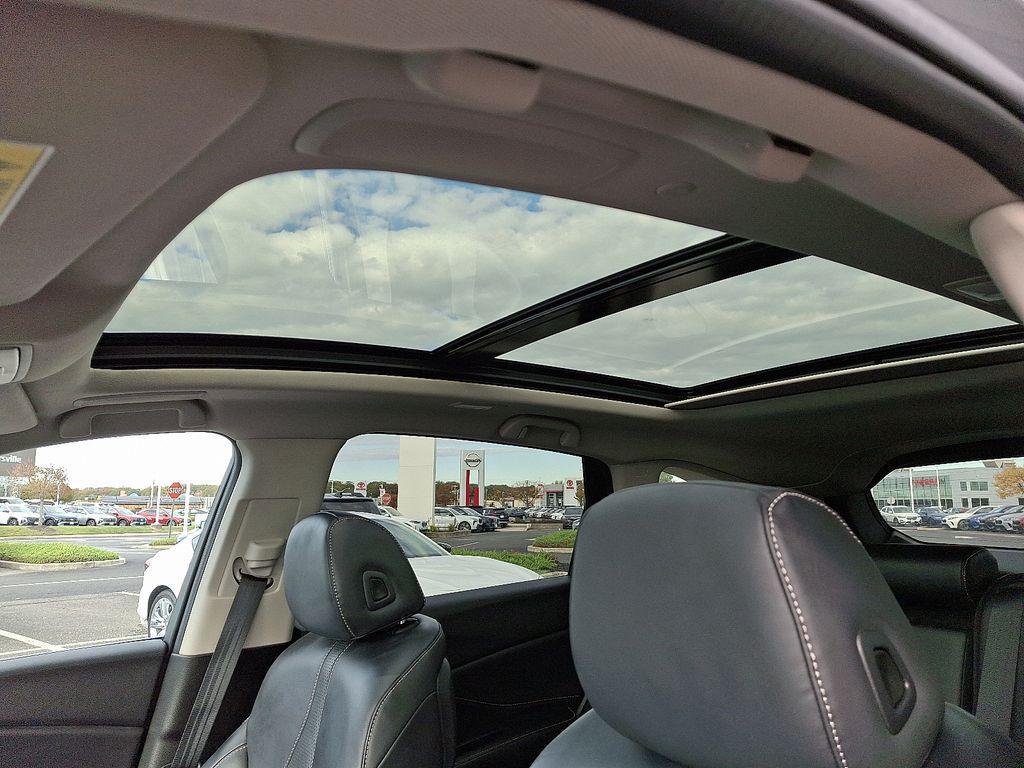 used 2023 Acura RDX car, priced at $39,000