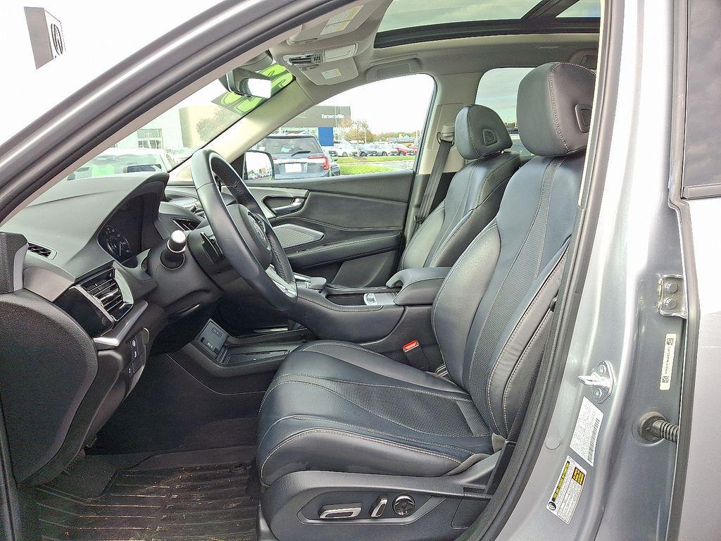 used 2023 Acura RDX car, priced at $39,000