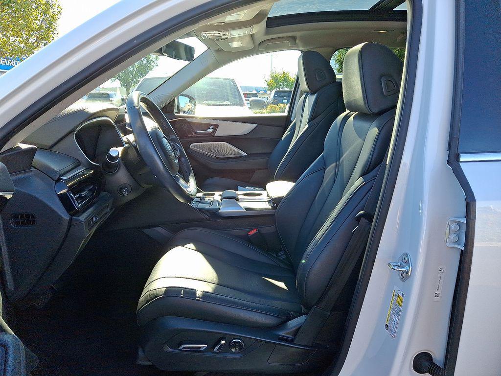 used 2023 Acura MDX car, priced at $39,900