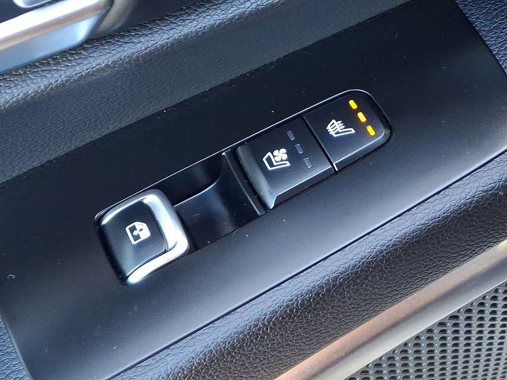 used 2022 Kia Telluride car, priced at $34,000