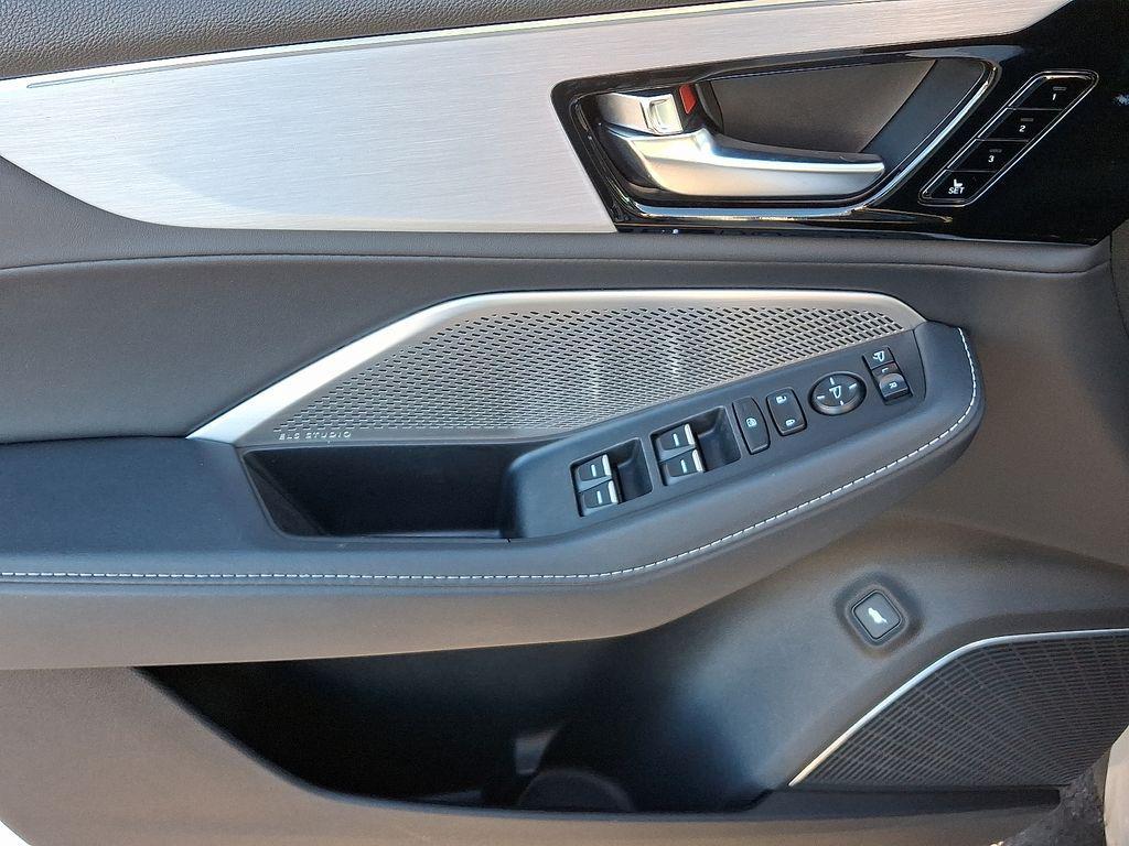 used 2023 Acura MDX car, priced at $41,000