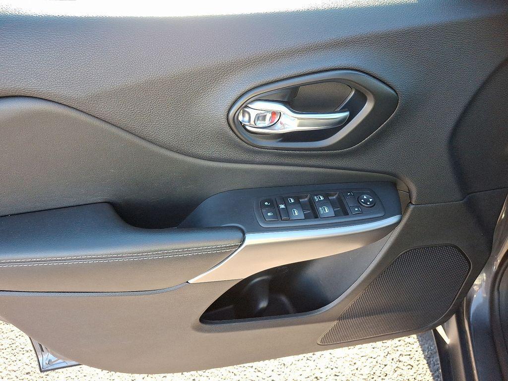 used 2021 Jeep Cherokee car, priced at $21,300