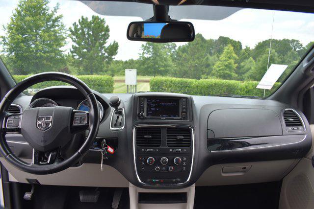 new 2020 Dodge Grand Caravan car