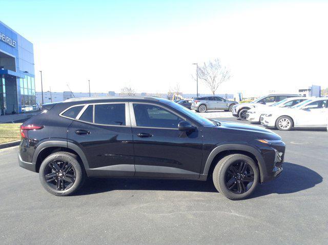 new 2025 Chevrolet Trax car, priced at $26,190