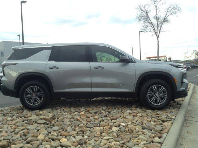 used 2024 Chevrolet Traverse car, priced at $35,500