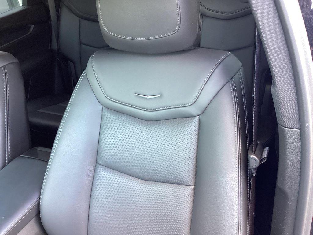 used 2025 Cadillac XT5 car, priced at $45,409