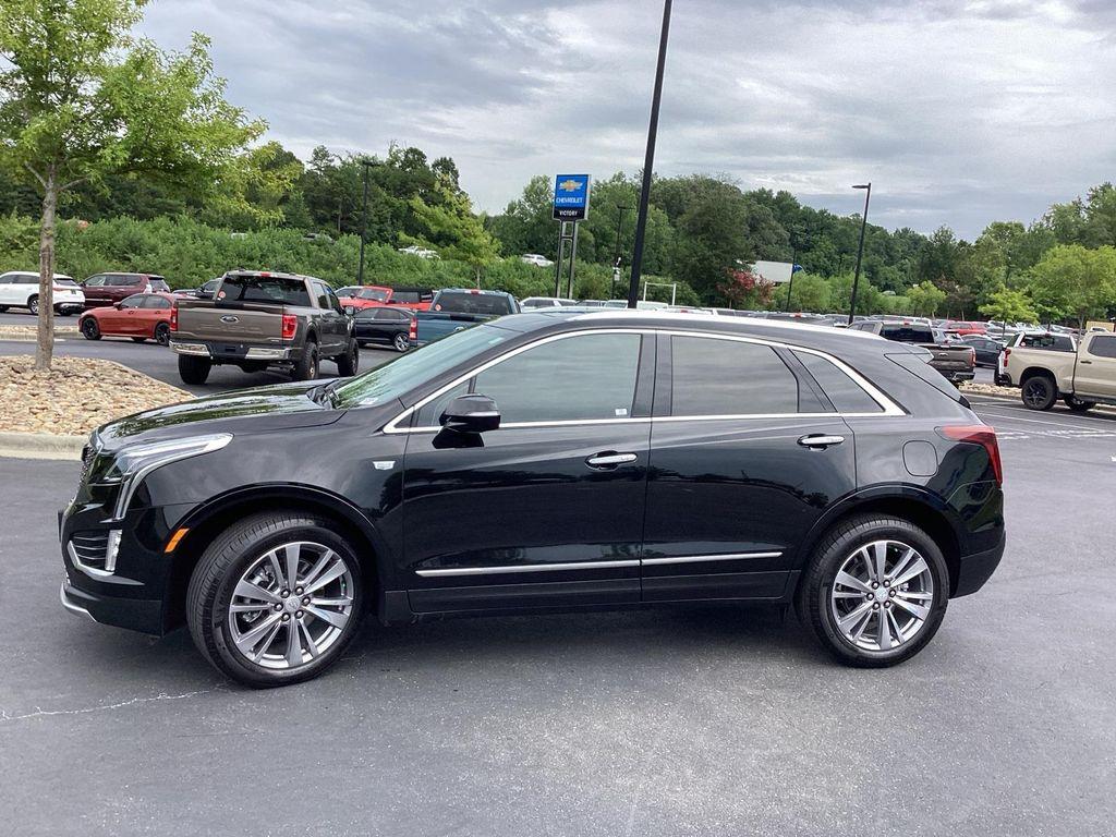 used 2025 Cadillac XT5 car, priced at $45,409
