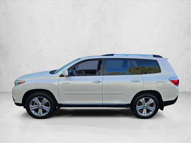 used 2013 Toyota Highlander car, priced at $18,484