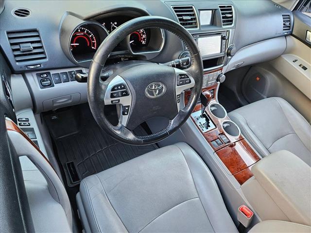 used 2013 Toyota Highlander car, priced at $18,484