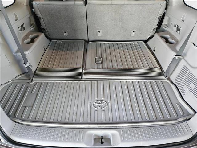 used 2018 Toyota Highlander car, priced at $24,986