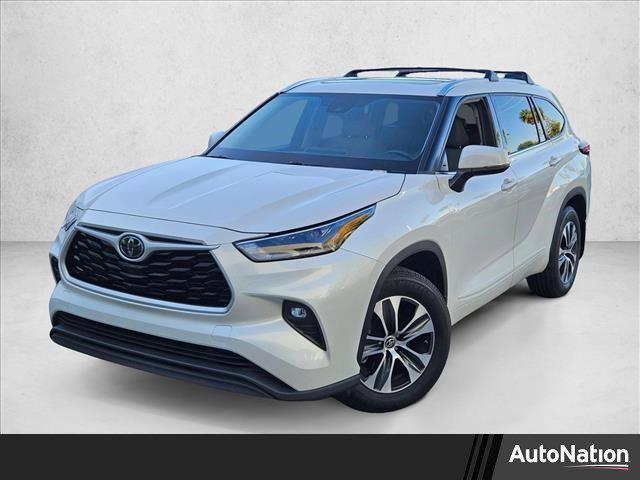 used 2021 Toyota Highlander car, priced at $29,621