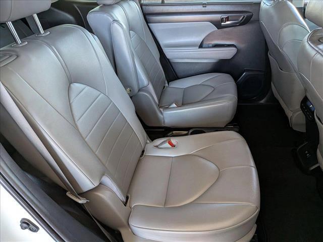 used 2020 Toyota Highlander car, priced at $27,752