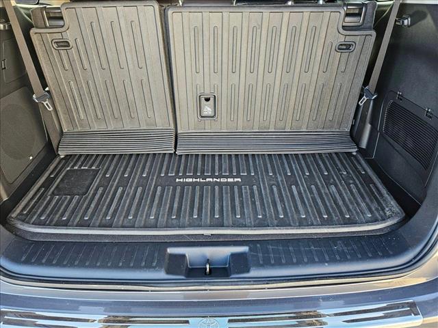 used 2022 Toyota Highlander Hybrid car, priced at $39,955
