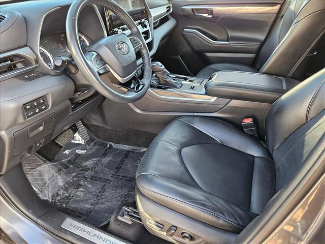 used 2022 Toyota Highlander Hybrid car, priced at $39,955