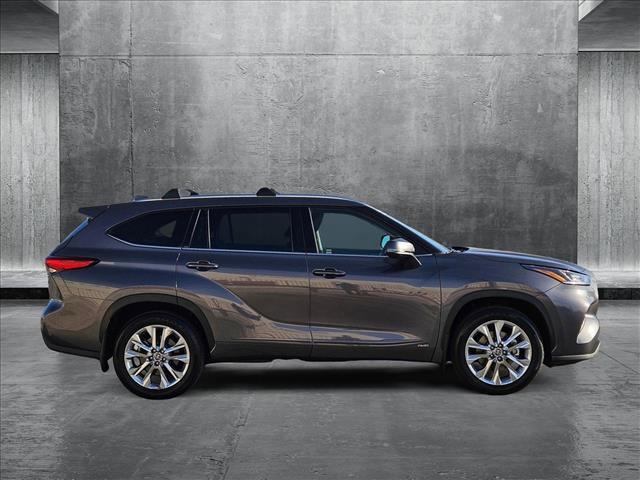 used 2022 Toyota Highlander Hybrid car, priced at $39,955