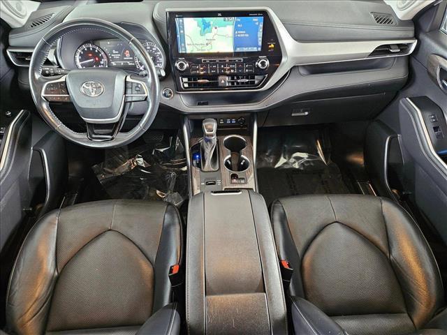 used 2022 Toyota Highlander car, priced at $36,288