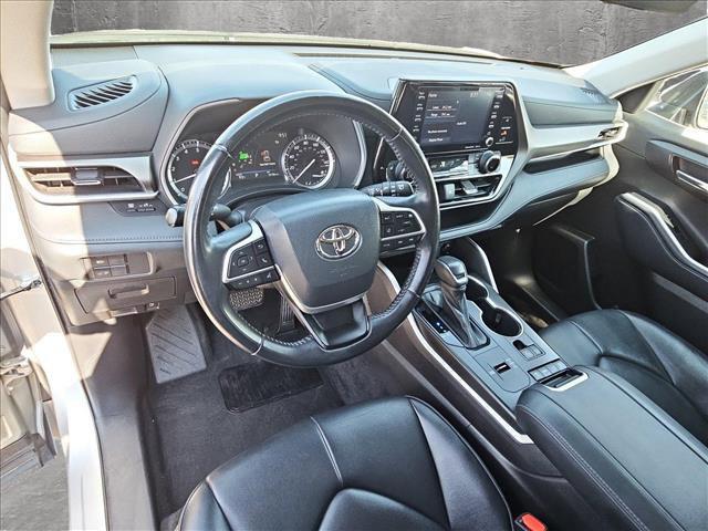 used 2022 Toyota Highlander car, priced at $30,897