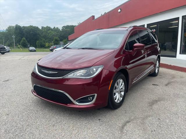 used 2017 Chrysler Pacifica car, priced at $14,495