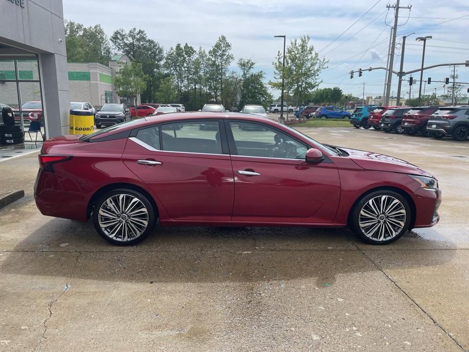 used 2023 Nissan Altima car, priced at $27,999