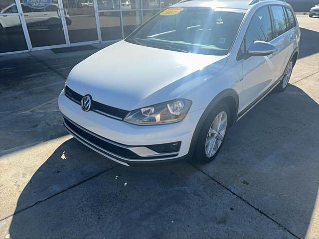 used 2017 Volkswagen Golf Alltrack car, priced at $13,999