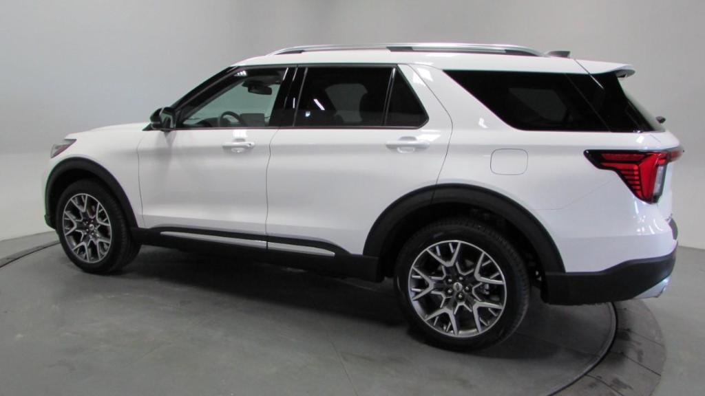 new 2025 Ford Explorer car, priced at $57,518