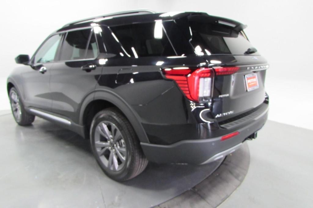 new 2025 Ford Explorer car, priced at $42,796