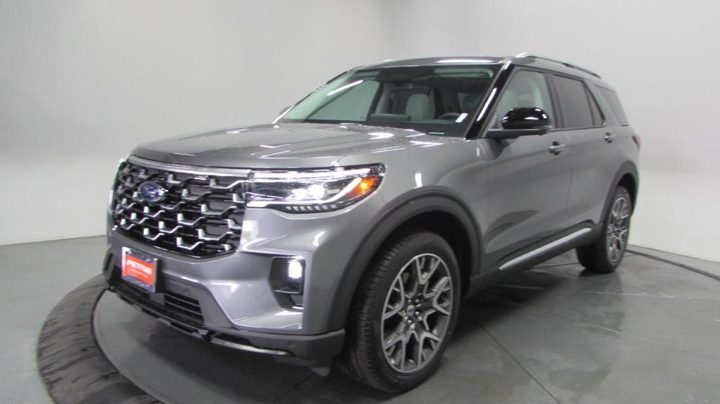 new 2025 Ford Explorer car, priced at $55,826