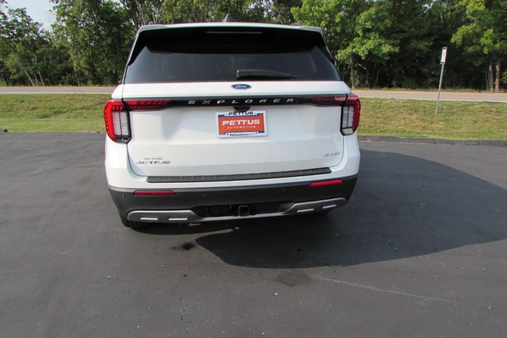 new 2025 Ford Explorer car, priced at $44,913