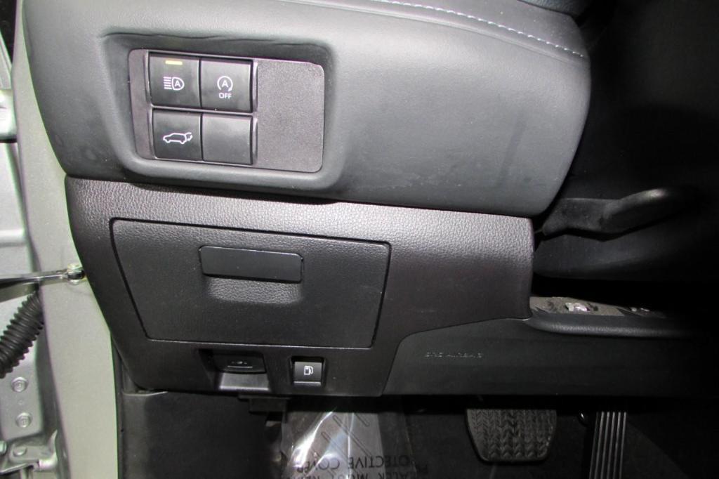 used 2023 Toyota Highlander car, priced at $39,815