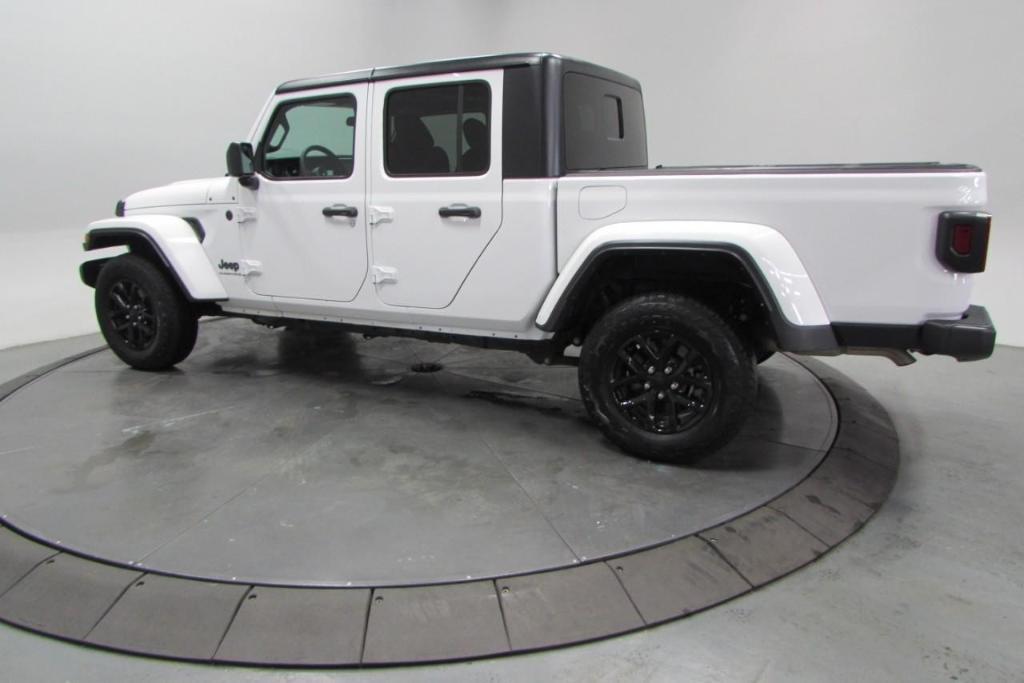 used 2023 Jeep Gladiator car, priced at $32,410