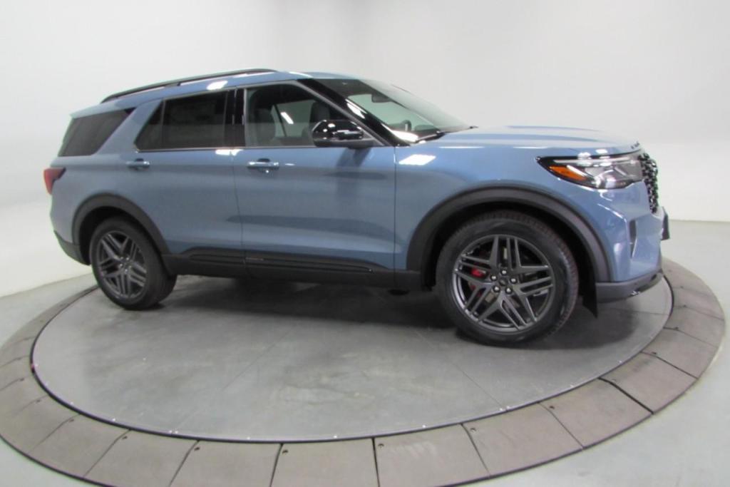 new 2025 Ford Explorer car, priced at $57,957