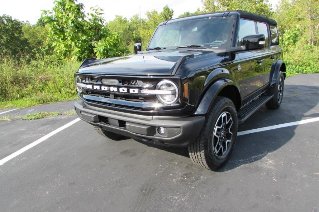 new 2024 Ford Bronco car, priced at $45,159