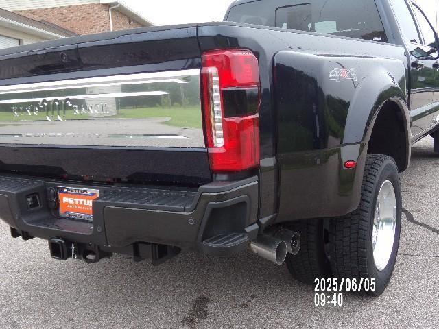 new 2025 Ford F-450 car, priced at $102,795