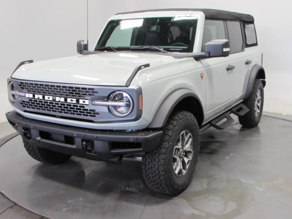 new 2024 Ford Bronco car, priced at $46,591