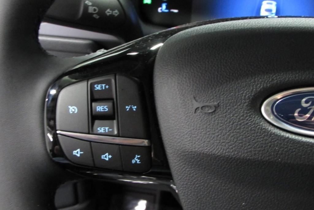 new 2025 Ford Escape car, priced at $33,385