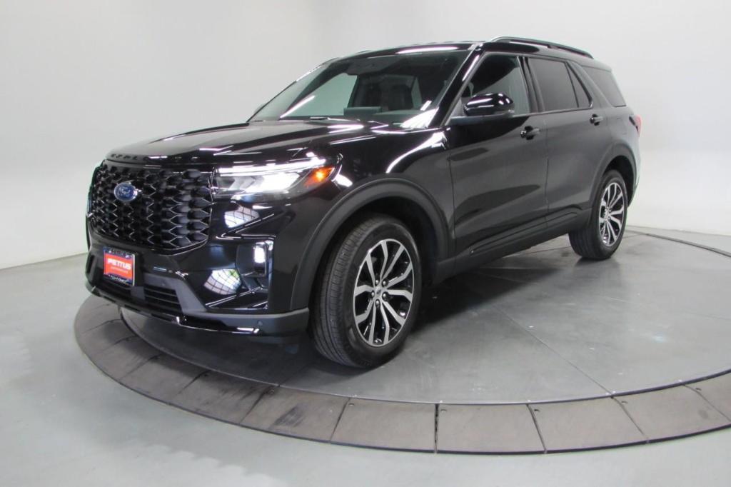new 2025 Ford Explorer car, priced at $47,090