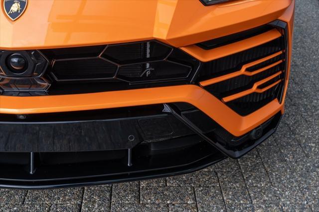 used 2022 Lamborghini Urus car, priced at $234,000