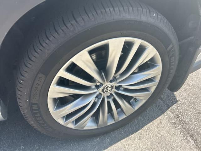used 2021 Toyota Highlander Hybrid car, priced at $41,972