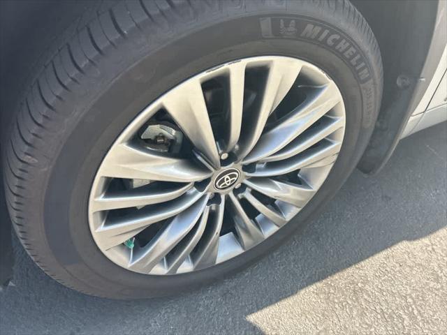 used 2021 Toyota Highlander Hybrid car, priced at $41,972