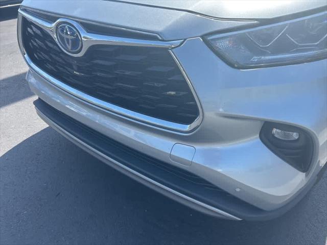 used 2021 Toyota Highlander Hybrid car, priced at $41,972