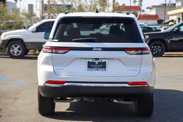 new 2024 Jeep Grand Cherokee car, priced at $38,656